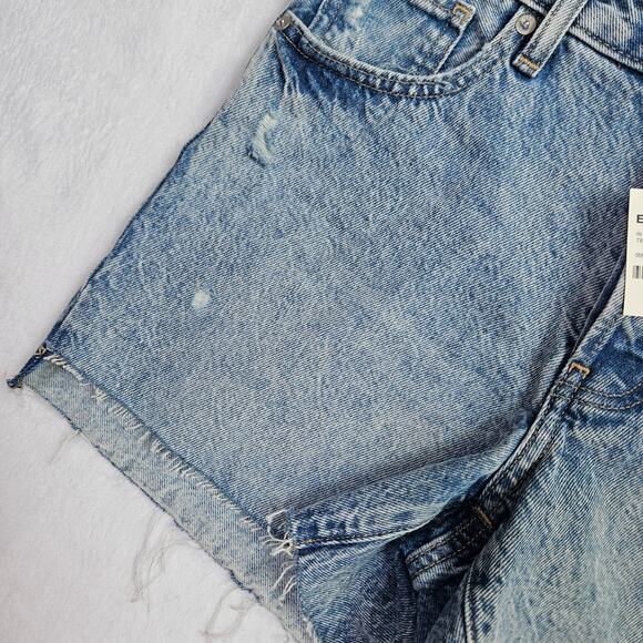 New Express Boyfriend Midi Mid Rise Distressed Drop Hem Denim Shorts Size 4 - Picture 6 of 16